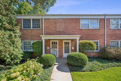 Photo of 602 Lincoln Avenue, Winnetka, IL 60093 (MLS # 12774391)