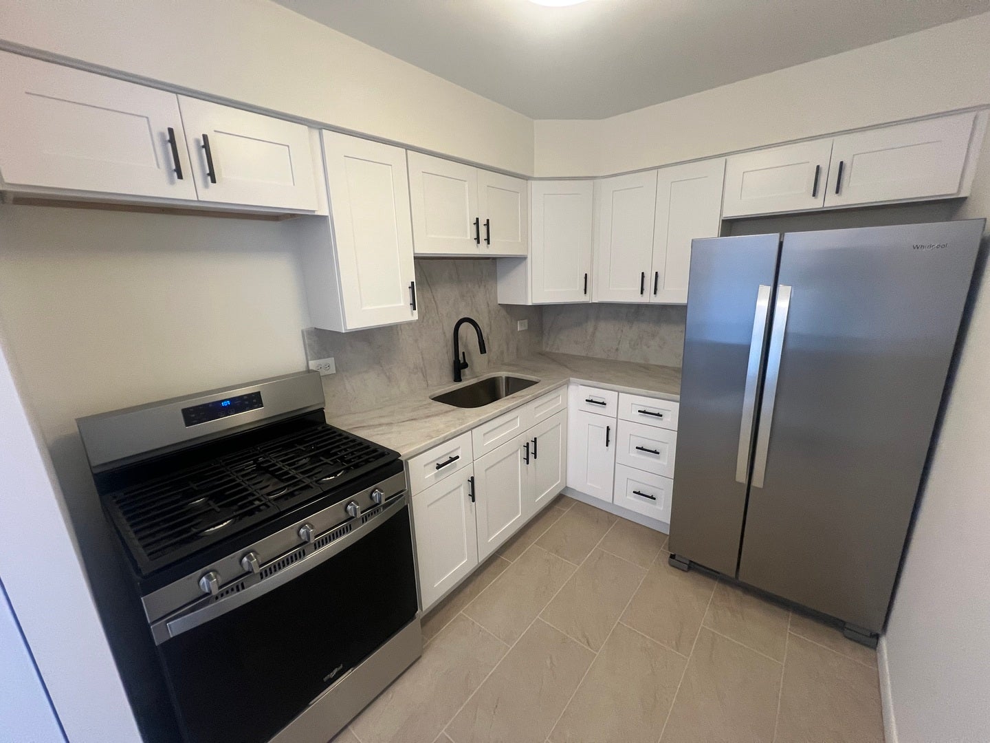 8541 Lotus Avenue 916