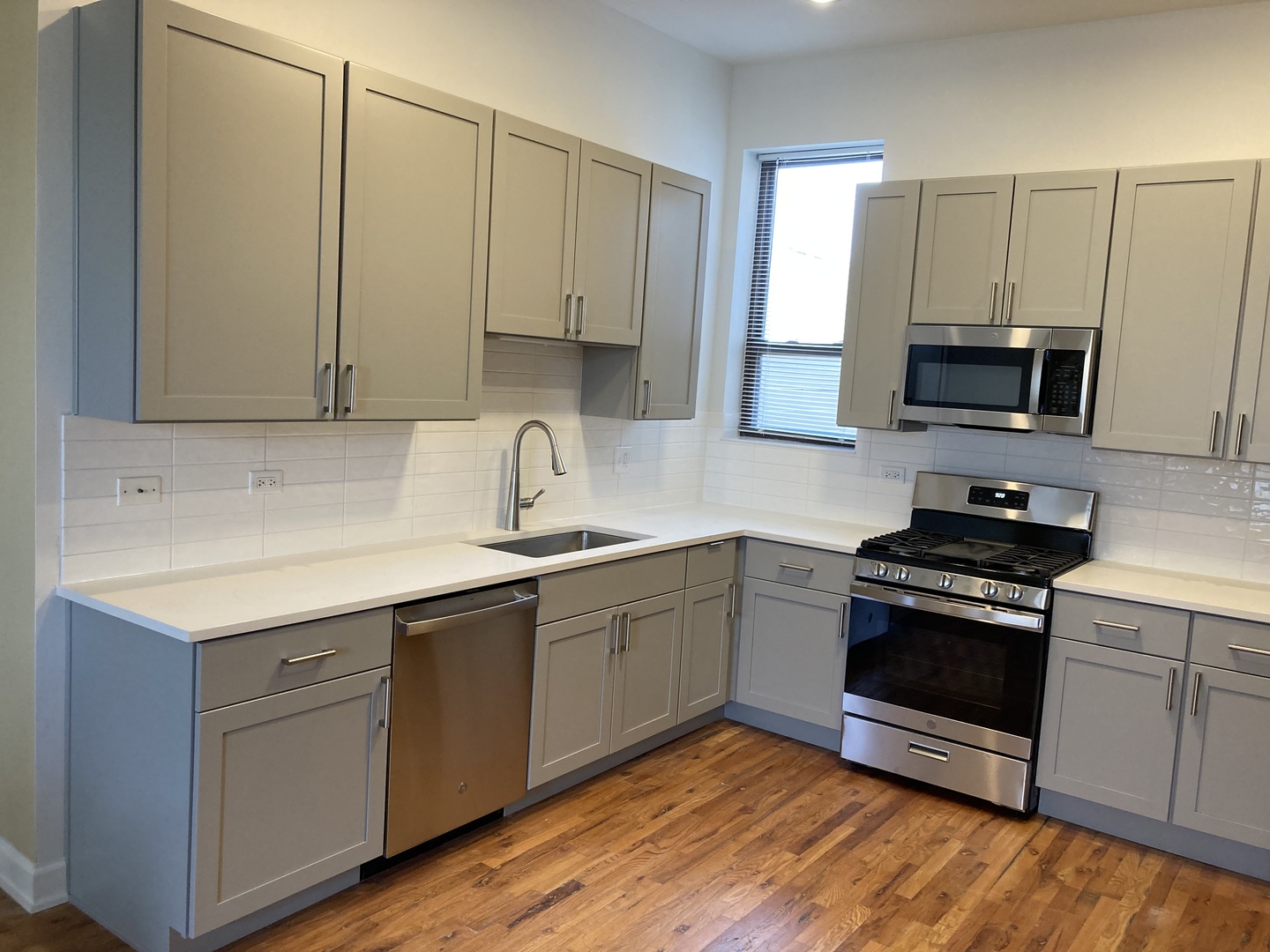 4041 S Calumet Avenue