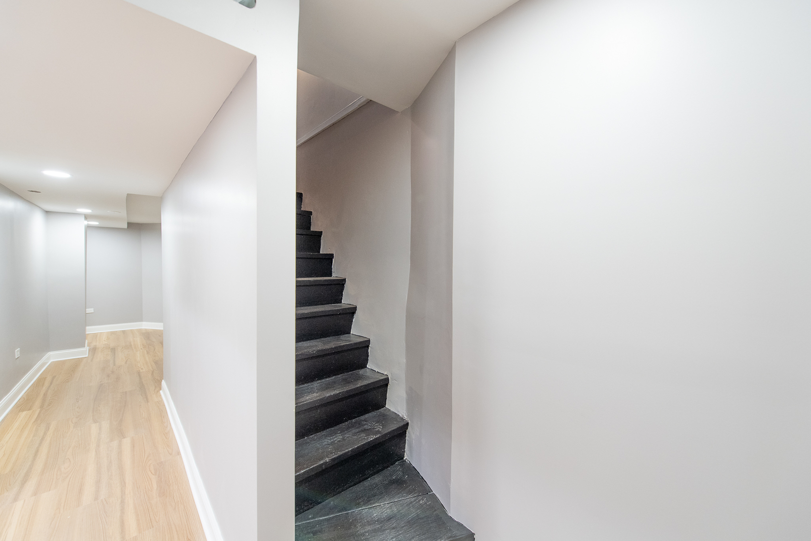 1028 W OAKDALE Avenue G