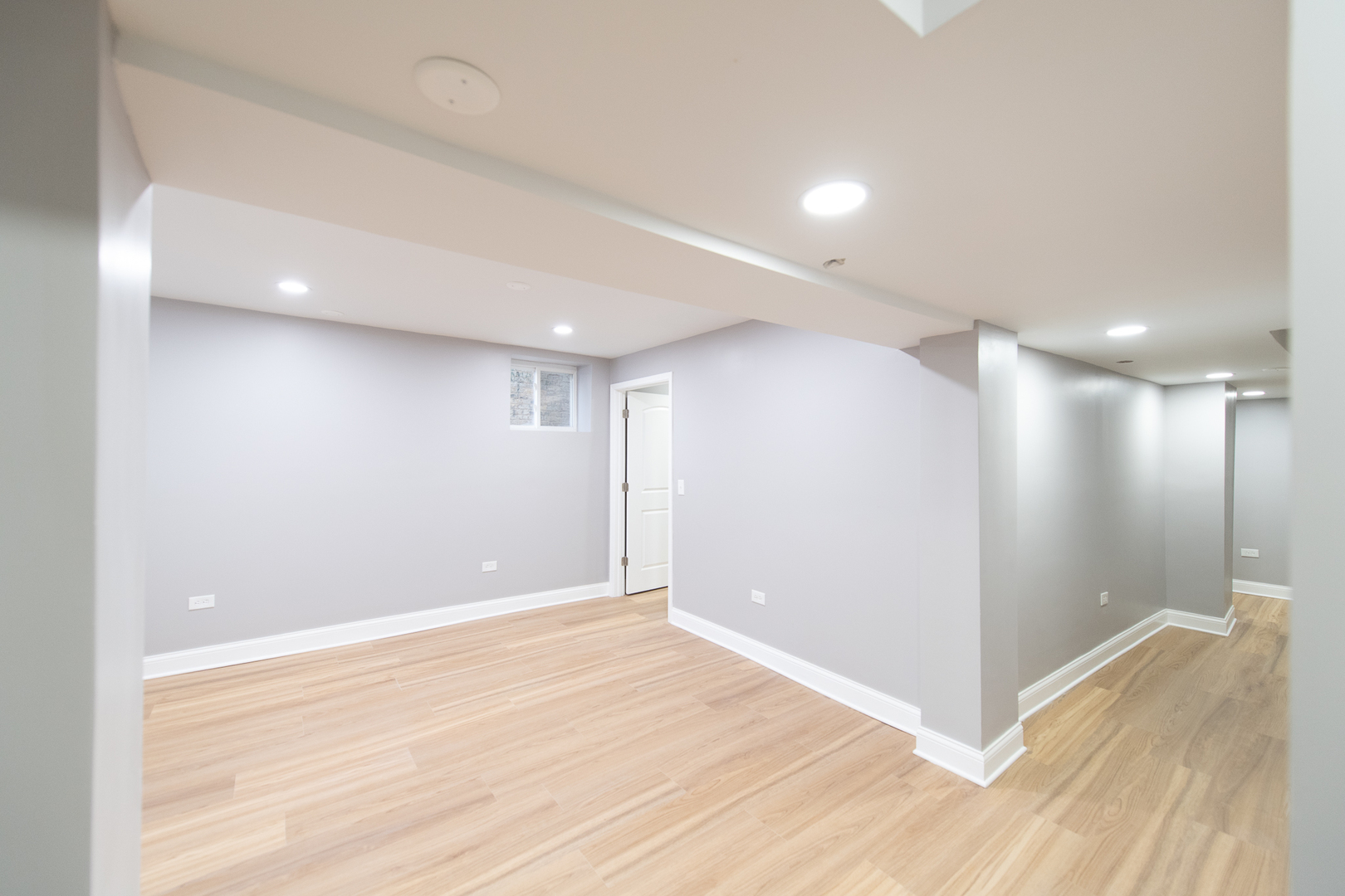 1028 W OAKDALE Avenue G