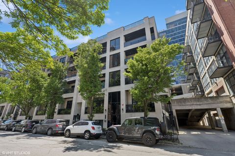 Photo of 216 S GREEN Street #1N, Chicago, IL 60607 (MLS # 12357701)