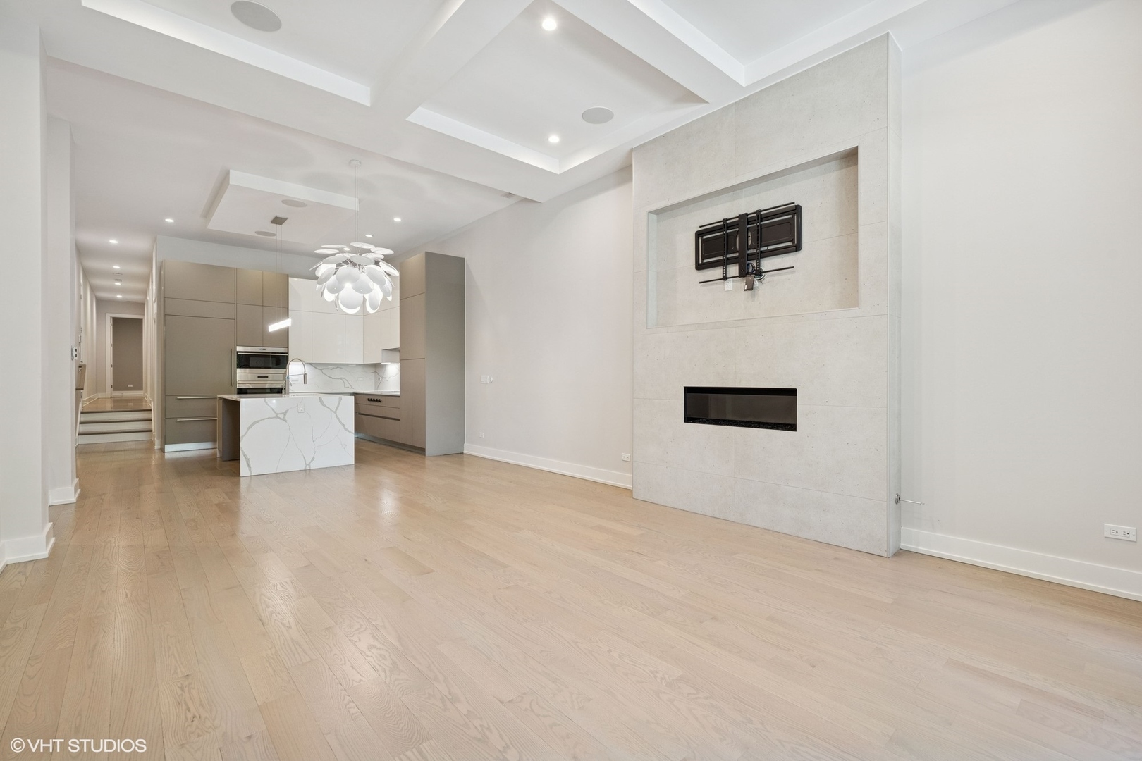 216 S GREEN Street 1N