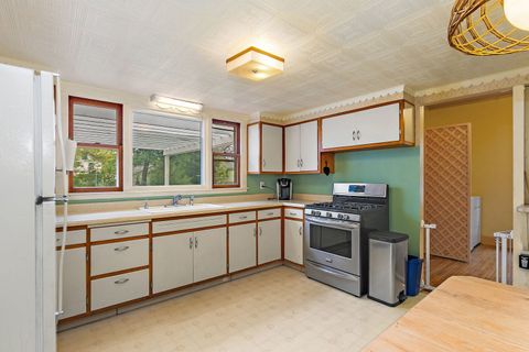 Tiny photo for 922 Douglas Avenue, Aurora, IL 60505 (MLS # 12629619)