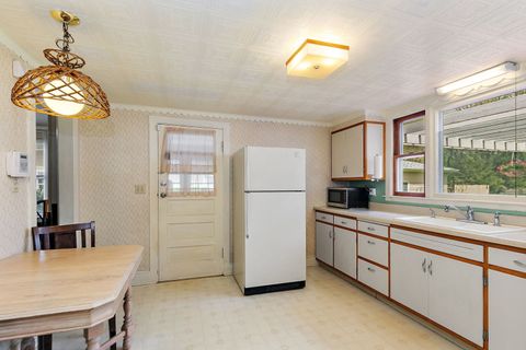 Tiny photo for 922 Douglas Avenue, Aurora, IL 60505 (MLS # 12629619)