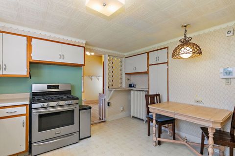 Tiny photo for 922 Douglas Avenue, Aurora, IL 60505 (MLS # 12629619)