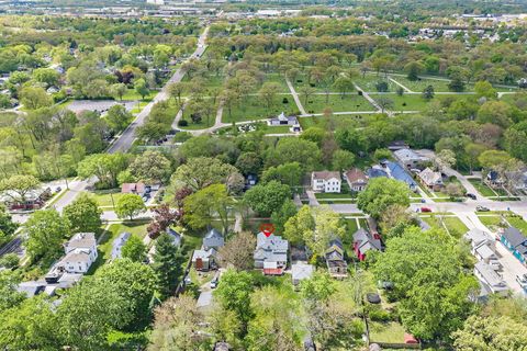 Tiny photo for 922 Douglas Avenue, Aurora, IL 60505 (MLS # 12629619)