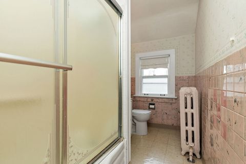 Tiny photo for 922 Douglas Avenue, Aurora, IL 60505 (MLS # 12629619)