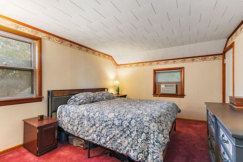 Tiny photo for 922 Douglas Avenue, Aurora, IL 60505 (MLS # 12629619)