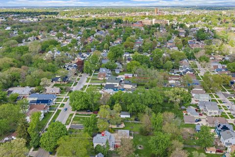 Tiny photo for 922 Douglas Avenue, Aurora, IL 60505 (MLS # 12629619)