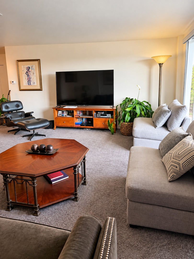 100 Park Avenue 407