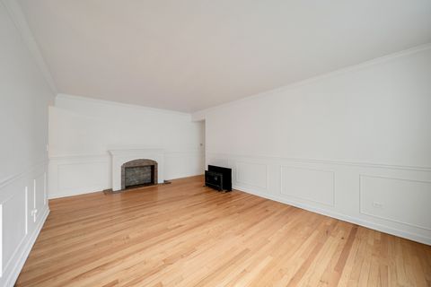 Tiny photo for 426 S Lombard Avenue #205, Oak Park, IL 60302 (MLS # 12434365)