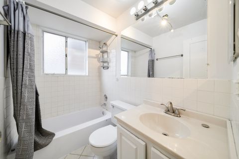 Tiny photo for 426 S Lombard Avenue #205, Oak Park, IL 60302 (MLS # 12434365)