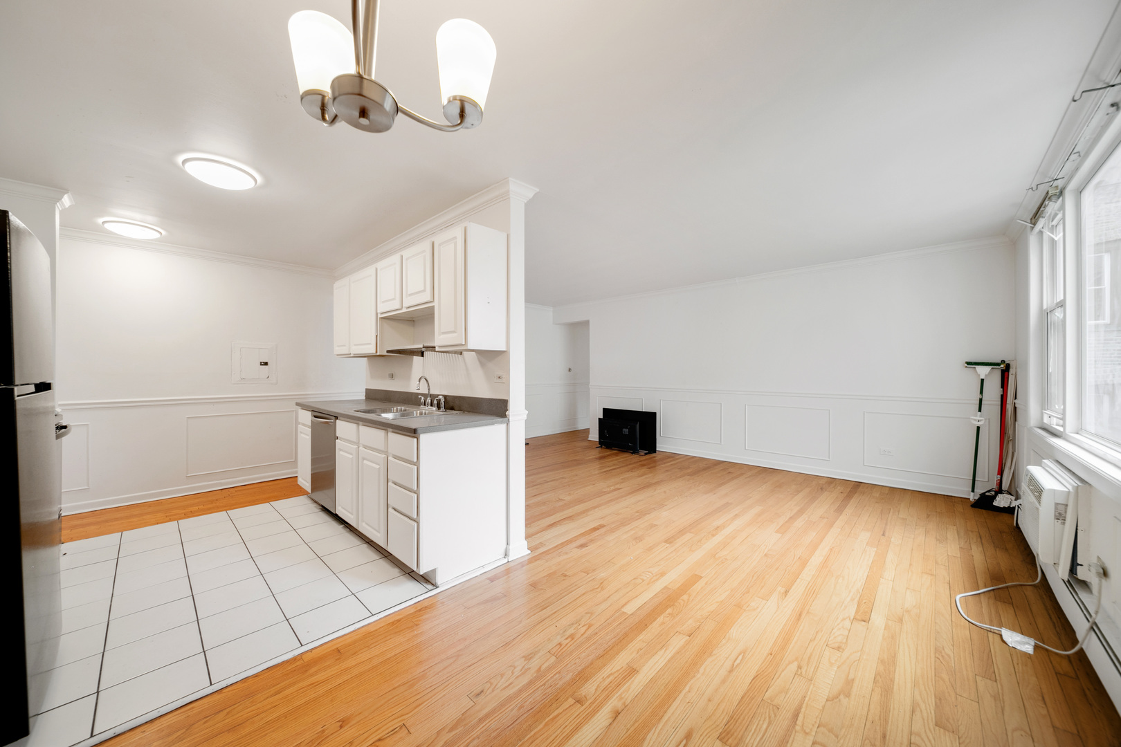 426 S Lombard Avenue 205