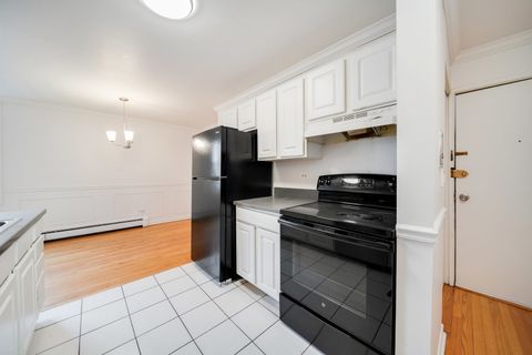 Tiny photo for 426 S Lombard Avenue #205, Oak Park, IL 60302 (MLS # 12434365)