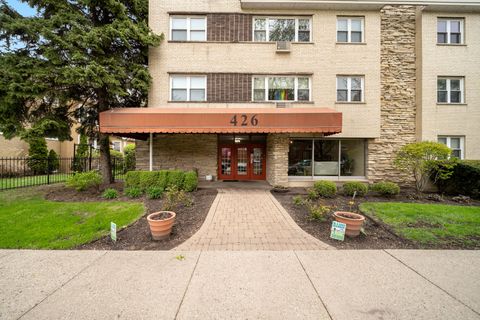 426 S Lombard Avenue 205 Oak Park IL 60302