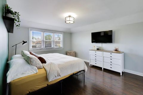 Tiny photo for 1741 N 73rd Court, Elmwood Park, IL 60707 (MLS # 12634441)