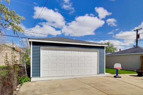 Tiny photo for 1741 N 73rd Court, Elmwood Park, IL 60707 (MLS # 12634441)