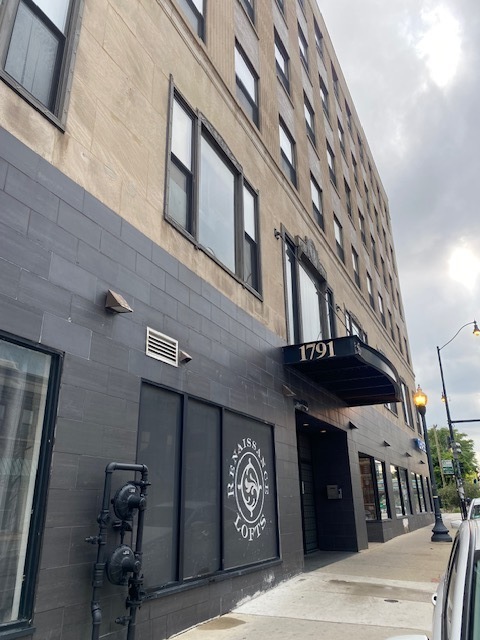 1791 W Howard Street 504