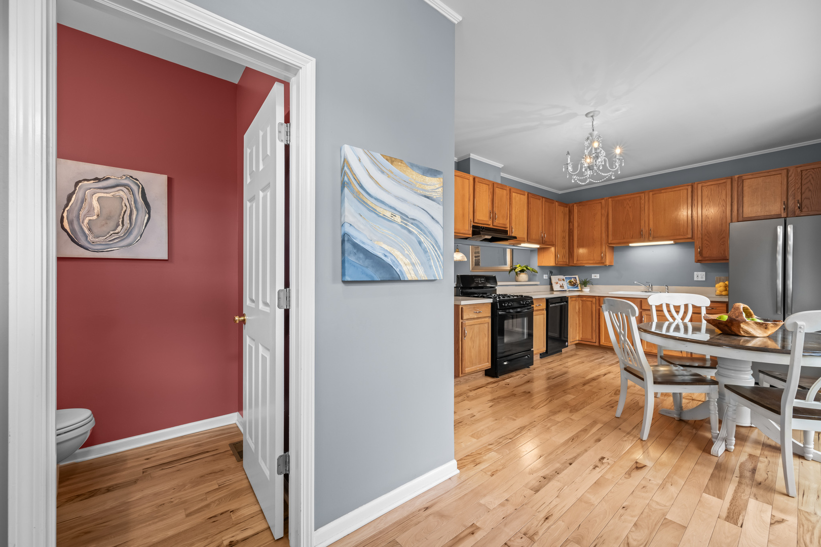 238 N Village Court