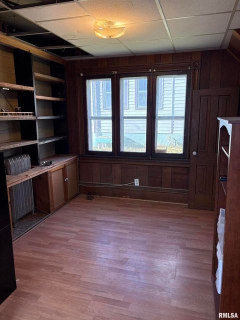 Tiny photo for 552 11TH Avenue S, Clinton, IA 52732 (MLS # QC4269182)