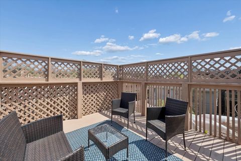 Tiny photo for 1945 N Sheffield Avenue #303, Chicago, IL 60614 (MLS # 12617503)