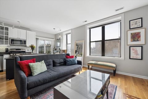 Tiny photo for 1945 N Sheffield Avenue #303, Chicago, IL 60614 (MLS # 12617503)