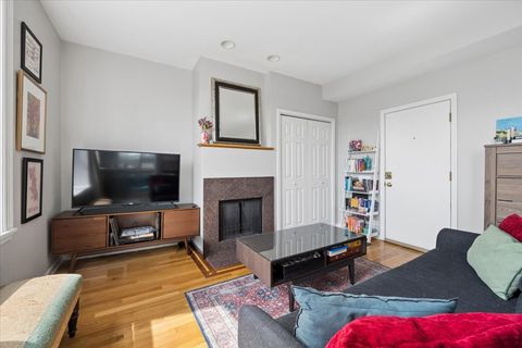 Tiny photo for 1945 N Sheffield Avenue #303, Chicago, IL 60614 (MLS # 12617503)