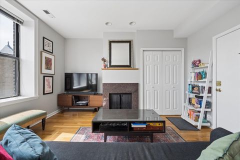 Tiny photo for 1945 N Sheffield Avenue #303, Chicago, IL 60614 (MLS # 12617503)
