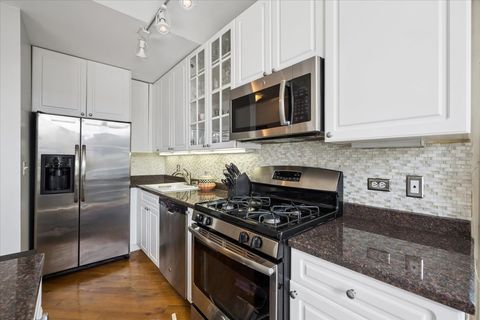 Tiny photo for 1945 N Sheffield Avenue #303, Chicago, IL 60614 (MLS # 12617503)
