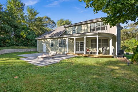 Tiny photo for 694 Hart Road, Batavia, IL 60510 (MLS # 12547300)