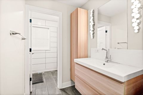 Tiny photo for 694 Hart Road, Batavia, IL 60510 (MLS # 12547300)