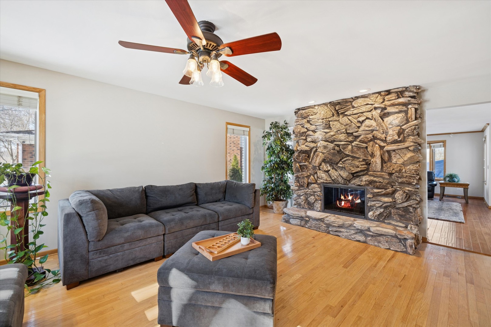 1424 E Jonquil Circle