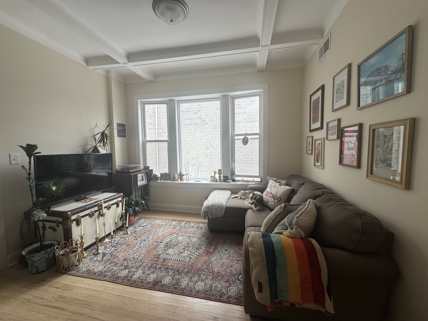2125 W Division Street 3R