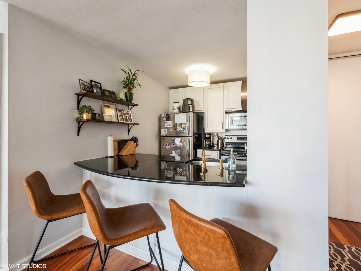 1540 N La Salle Drive 901