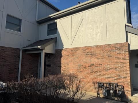 208 Queens Cove 0 Barrington IL 60010