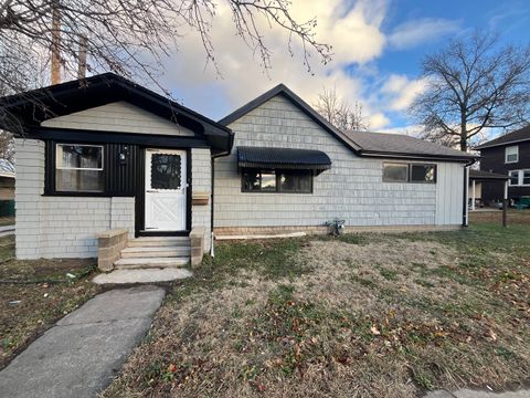 Photo of 807 N PARK Street, Streator, IL 61364 (MLS # 12524599)