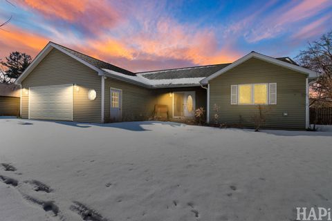 Tiny photo for 1397 Nippersink Road, Fox Lake, IL 60020 (MLS # 12566626)