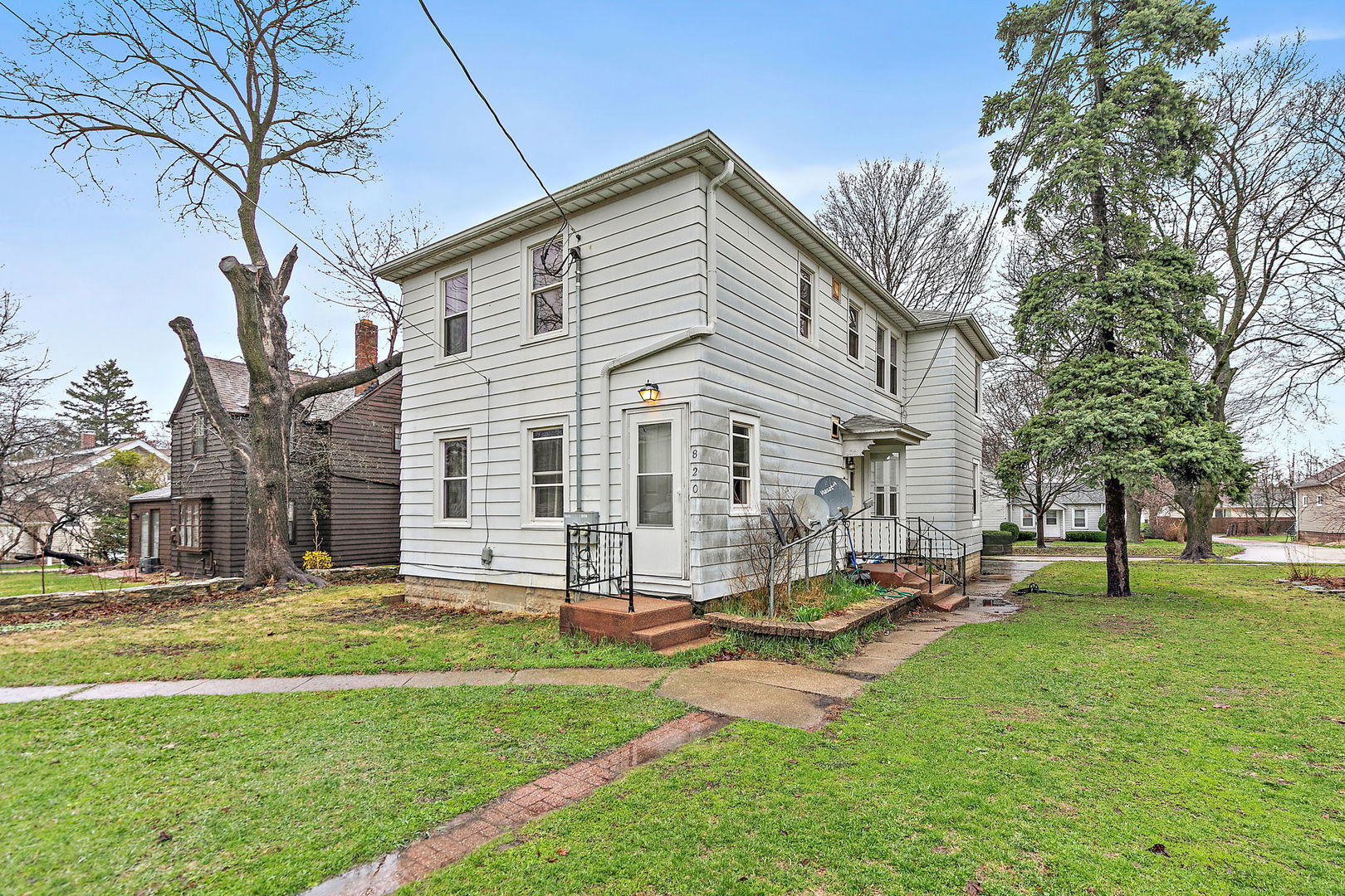 820 Lincoln Highway