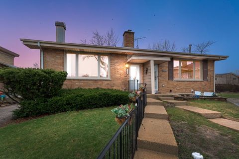 Photo of 9308 Home Court, Des Plaines, IL 60016 (MLS # 12609526)