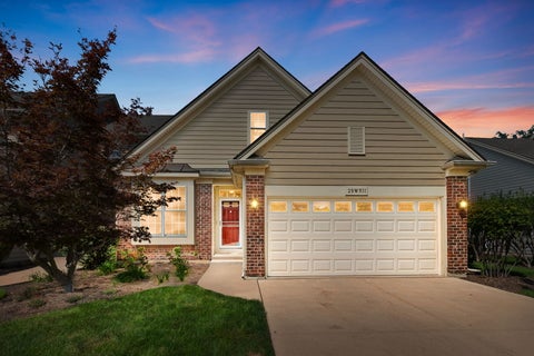 Photo of 29w511 Cerny Circle, Warrenville, IL 60555 (MLS # 12742936)