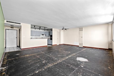 Tiny photo for 6301 N Sheridan Road #3R, Chicago, IL 60660 (MLS # 12434953)