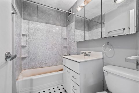 Tiny photo for 6301 N Sheridan Road #3R, Chicago, IL 60660 (MLS # 12434953)