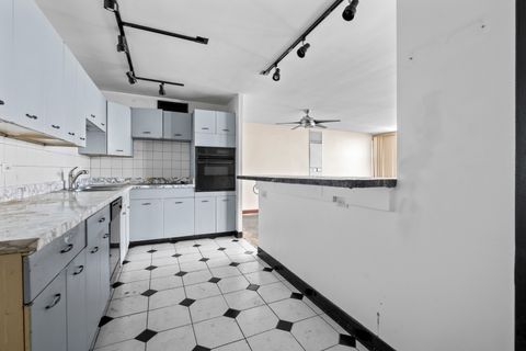 Tiny photo for 6301 N Sheridan Road #3R, Chicago, IL 60660 (MLS # 12434953)