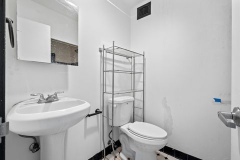 Tiny photo for 6301 N Sheridan Road #3R, Chicago, IL 60660 (MLS # 12434953)