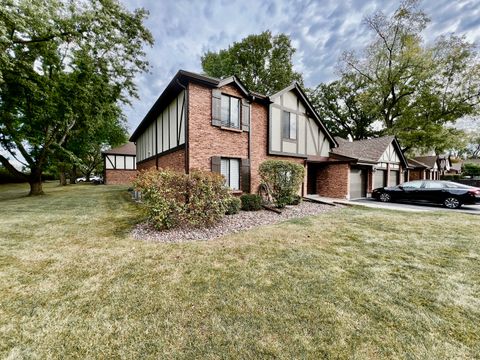 Tiny photo for 8246 Holly Court #D, Palos Hills, IL 60465 (MLS # 12490359)