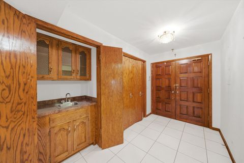 Tiny photo for 121 S Spruce Avenue #101, Wood Dale, IL 60191 (MLS # 12603141)