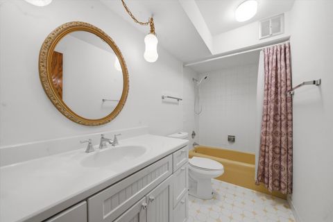 Tiny photo for 121 S Spruce Avenue #101, Wood Dale, IL 60191 (MLS # 12603141)