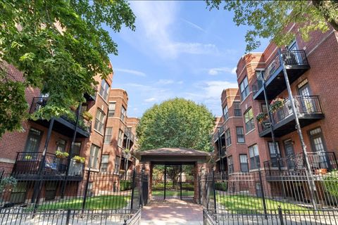 Photo of 2701 N Mildred Avenue #2B, Chicago, IL 60614 (MLS # 12647627)