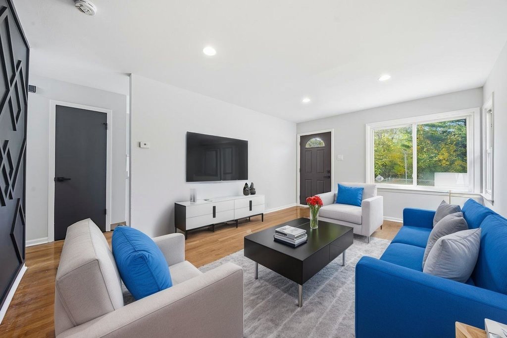 14921 Lincoln Avenue